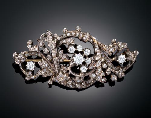 BROCHE ISABELINO DISEÑO VEGETAL CON DIAMANTES EN ORO AMARIL