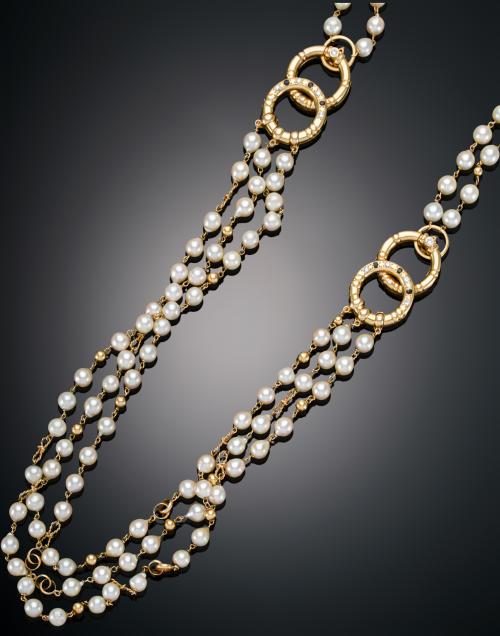 COLLAR EN PERLAS CULTIVADAS CON BROCHES DESMONTABLES EN ORO