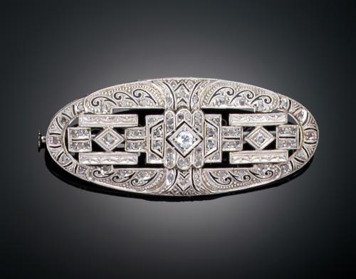 BROCHE OVALADO ESTILO ANTIGUO CON DIAMANTES EN ORO BLANCO D