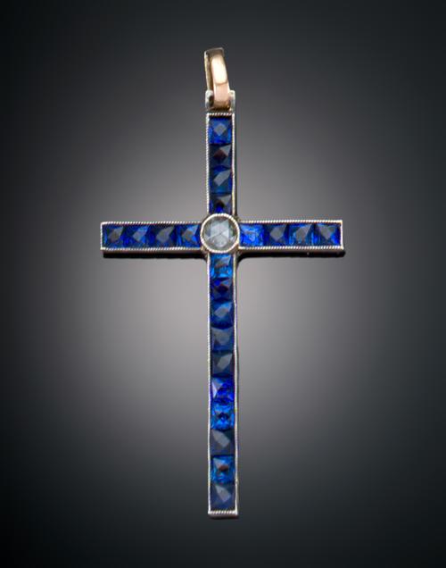 CRUZ ANTIGUA CON ZAFIROS Y DIAMANTE EN ORO AMARILLO DE 18 K