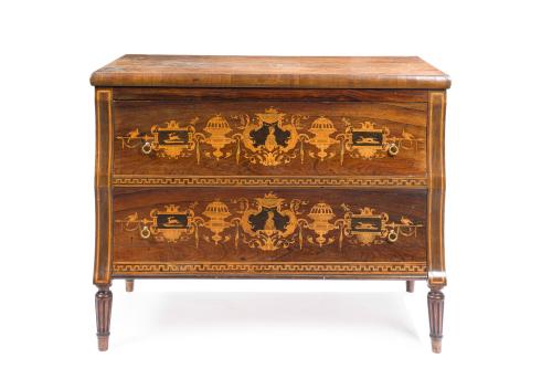 Cómoda de estilo neoclásica, c. 1900En madera de nogal y