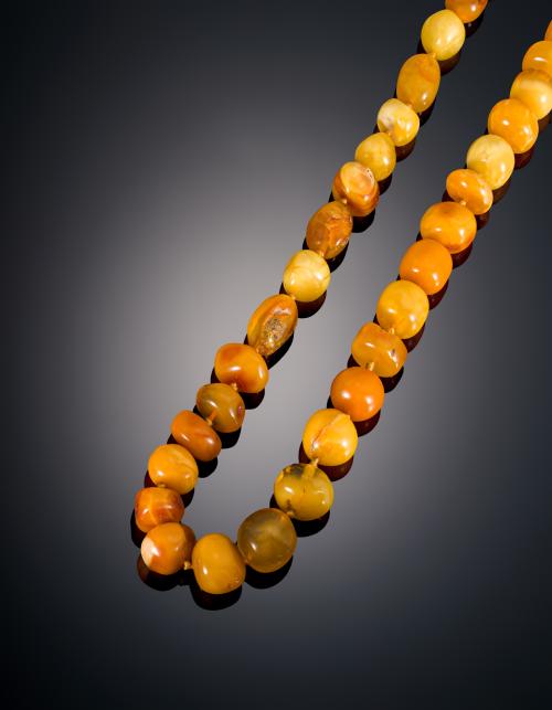 960   -  <p><span class="object_title">COLLAR DE ÁMBAR BAROC MIEL </span></p>