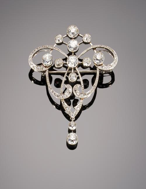 624   -  <p><span class="object_title"> BROCHE PENDENTIF ART NOUVEAU BRILLANTES</span></p>