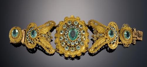 709-A   -  <p><span class="object_title">PULSERA BRAZALETE GEORGIANO PIEDRA AZUL.</span></p>