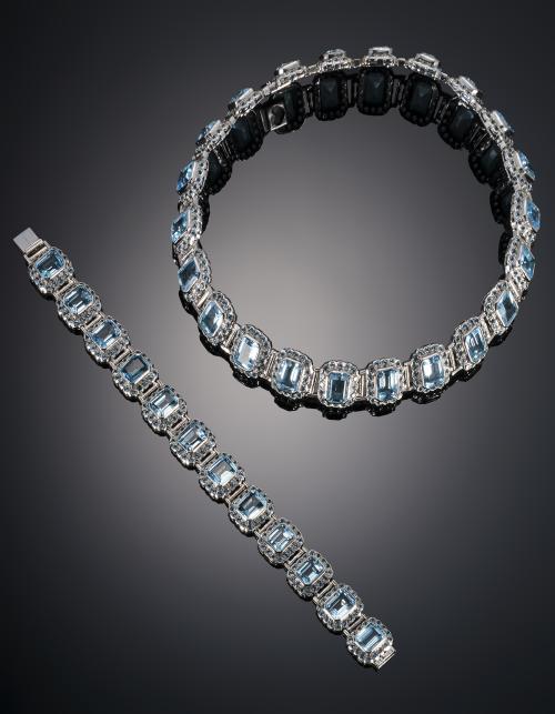524   -  <p><span class="object_title">Conjunto de pulsera y collar de oro 18k de topacios </span></p>