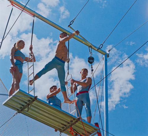 VALERY KATSUBA (Bielorrusia, 1965), En el aire. Cielo III, 