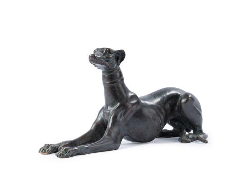 704   -  <p><span class="object_title">Galgo en bronce</span></p>