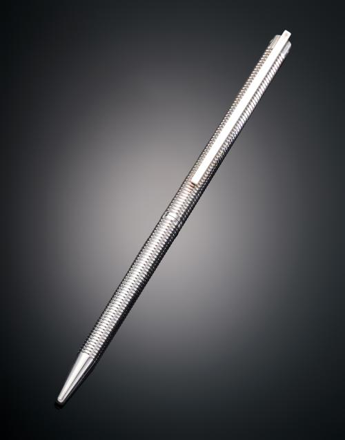 BOLÍGRAFO S.T. DUPONT EN PLATA