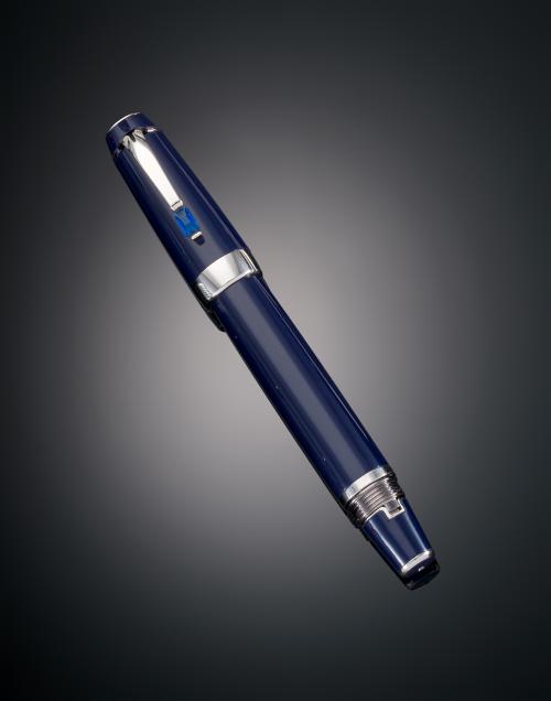 PLUMA MONTBLANC BOHÉME BLUE, CHAPADA EN ORO BLANCO DE 14 KT