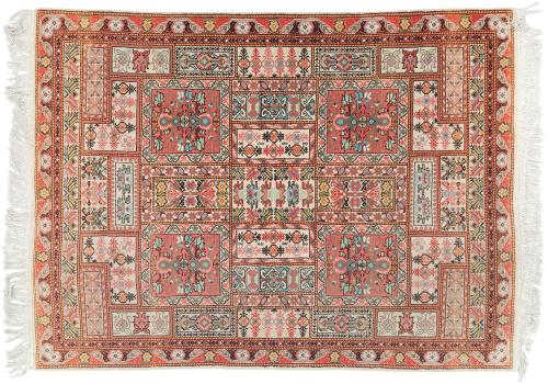 148   -  <p><span class="object_title">Alfombra de estilo oriental en lana con decoración de ventanas en tonos ocres y rosados. </span><br></p>