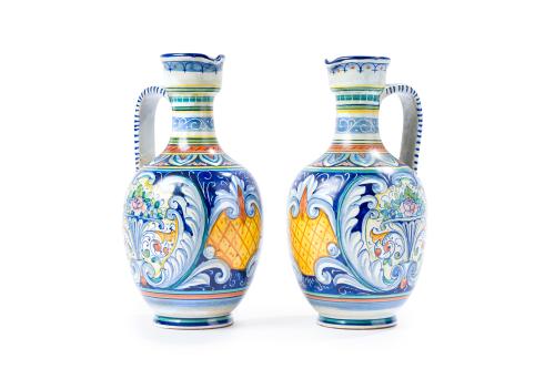 Pareja de jarras en cerámica italiana, Deruta, S. XXDe gu