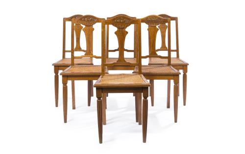Juego de comedor provenzal, Francia, c. 1930En madera de 