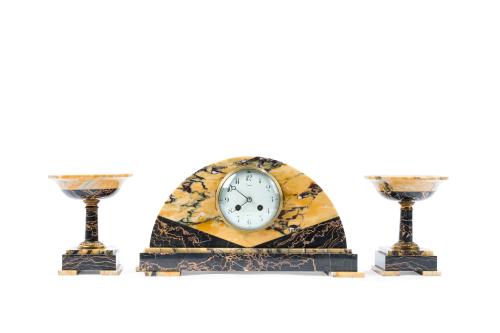 Reloj con guarnición de copas Art Decó, Francia, c.1930.E