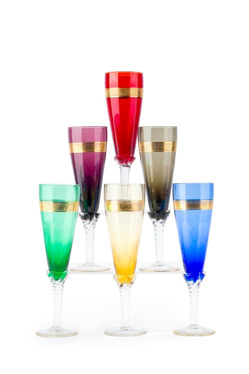 13   -  <p><span class="object_title">Juego de 6 copas de champagne en cristal multicolor con vástados helicoidales.</span><br></p>
