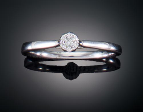 SORTIJA SOLITARIO CON DIAMANTES EN ORO BLANCO DE 18 KT