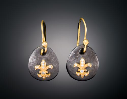 PENDIENTES EN ORO AMARILLO DE 18 KT Y PLATA CON PEQUEÑOS DI