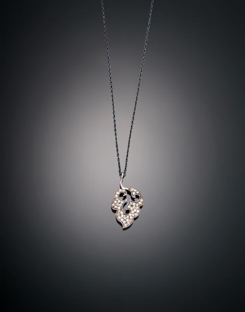 CADENA Y COLGANTE HOJA CALADA CON DIAMANTES EN PLATA