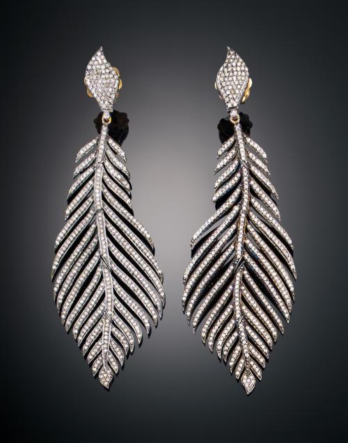 PENDIENTES PLUMA CON DIAMANTES EN PLATA  Y ORO AMARILLO DE 