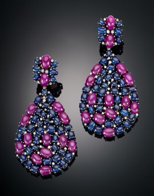PENDIENTES LÁGRIMA CON ZAFIROS, RUBÍES Y DIAMANTES EN PLATA