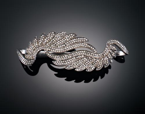 PULSERA DE MANO ALAS DE ÁNGEL CON DIAMANTES EN PLATA 