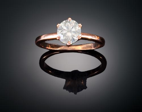 SOLITARIO CON DIAMANTE FANCY EN ORO ROSA DE 14 KT