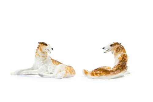 Pareja de galgos en porcelana española, c. 1970