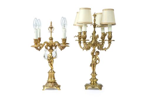 Lote de dos candelabros de 4 luces en bronce dorado con fus