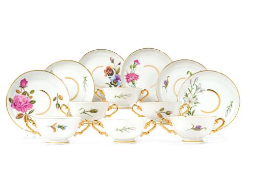 Juego de consomé  para seis servicios en porcelana de Limog