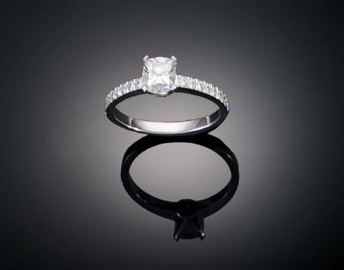 TIFFANY & CO SOLITARIO EN  PLATINO 950 