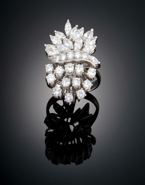 SORTIJA BOUQUET CON DIAMANTES EN ORO BLANCO DE 18 KT