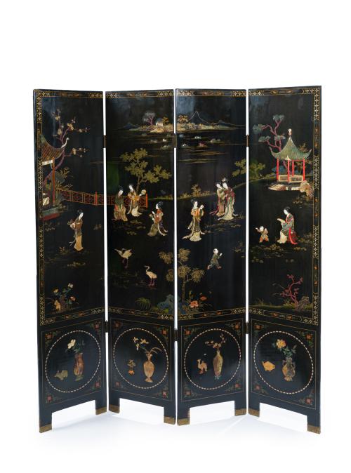 Biombo oriental de cuatro hojas,  China, s. XXEn madera l