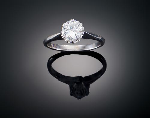 SOLITARIO CON DIAMANTE EN PLATINO