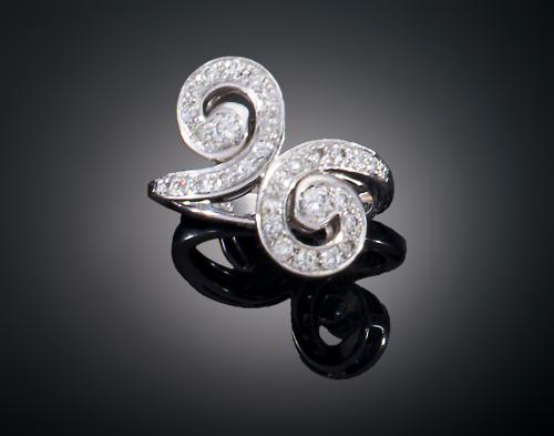 SORTIJA DOBLE ESPIRAL CON DIAMANTES EN ORO BLANCO DE 18 KT