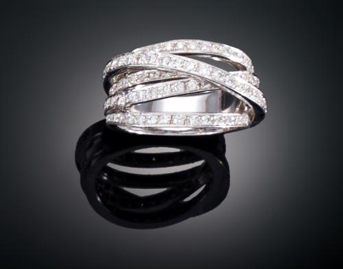 SORTIJA DE CINCO LINEAS DE BRILLANTES EN ORO BLANCO DE 18 KT