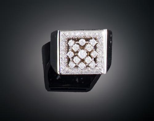 SORTIJA GEOMÉTRICA CUADARADA CON DIAMANTES EN ORO BLANCO DE