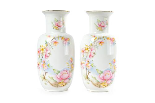 Pareja de jarrones en porcelana de capodimonte Italia S.XX