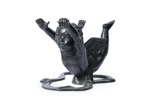 "Angelote"Figura de exterior en bronce pavonado. 
