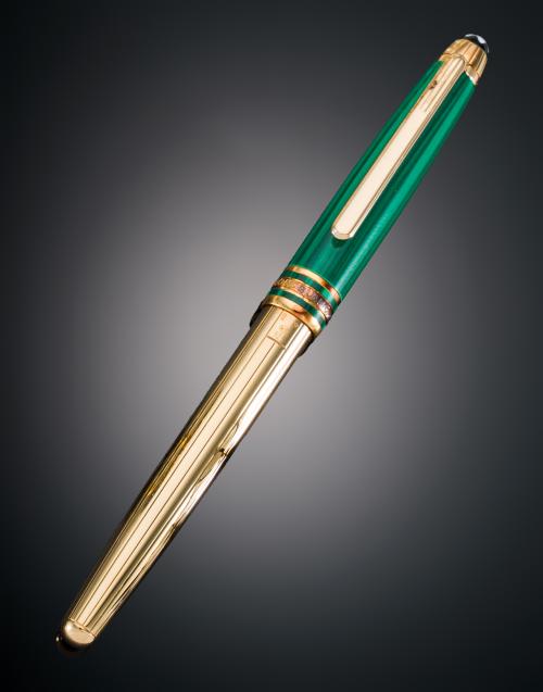 PLUMA MONTBLANC CON MALAQUITA  EN PLATA CHAPADA EN ORO AMAR