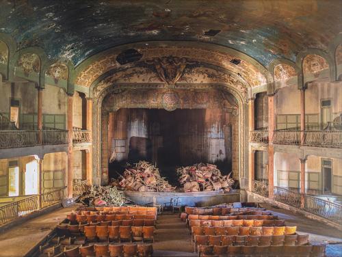 LORENZO LÓPEZ (Plasencia, 1961), Teatro Cervantes, Tánger, 