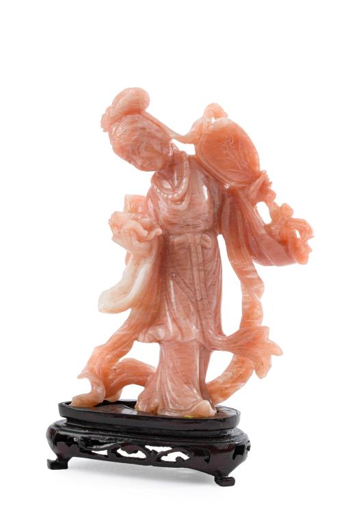 Figura femenina oriental con flor de loto y pay pay en cuar