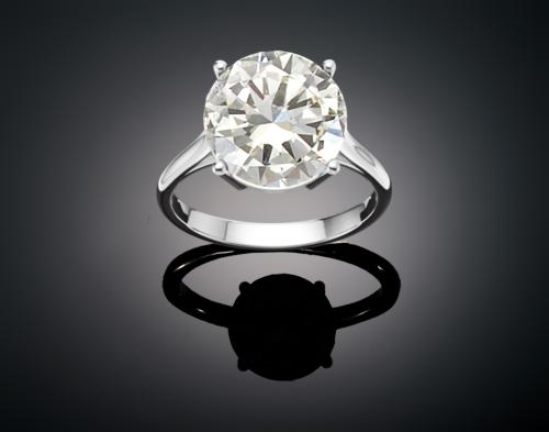 SORTIJA CON DIAMANTE EN ORO AMARILLO DE 18 KT.