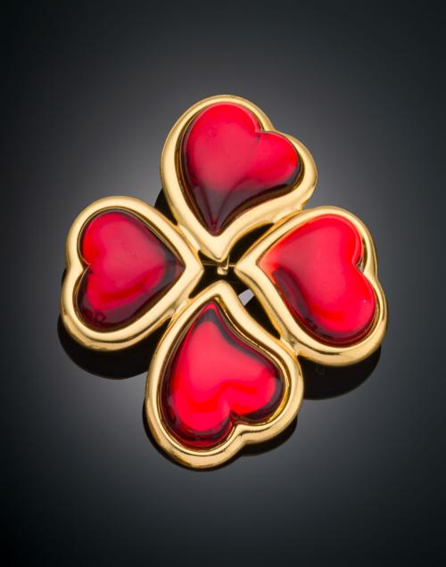 BROCHE VINTAGE CON CUATRO CORAZONES DE RESINA DE YVES SAINT