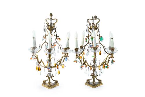 Pareja de girandolas en metal dorado de 6 luces Con decor