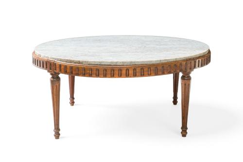 Mesa baja de centro estilo Luis XVIEn madera y sobre de m