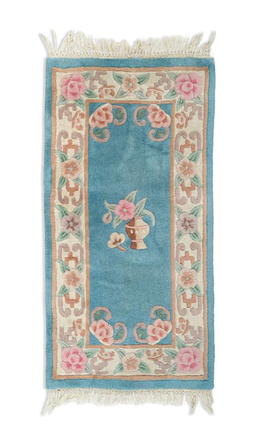 Pareja de alfombras de pie de cama china en lana con decora