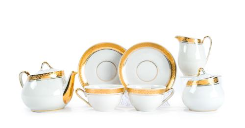 “Tu y yo” en porcelana europea esmaltada en blanco con filo