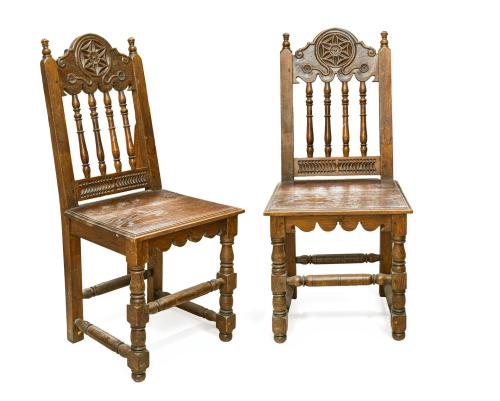 Pareja de sillas En madera