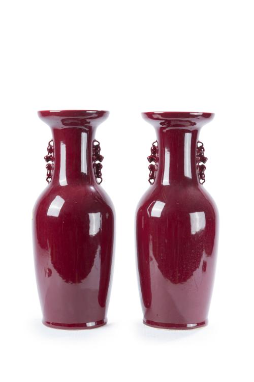  Pareja de jarrones en porcelana china, Dinasia Qing, ffs. 
