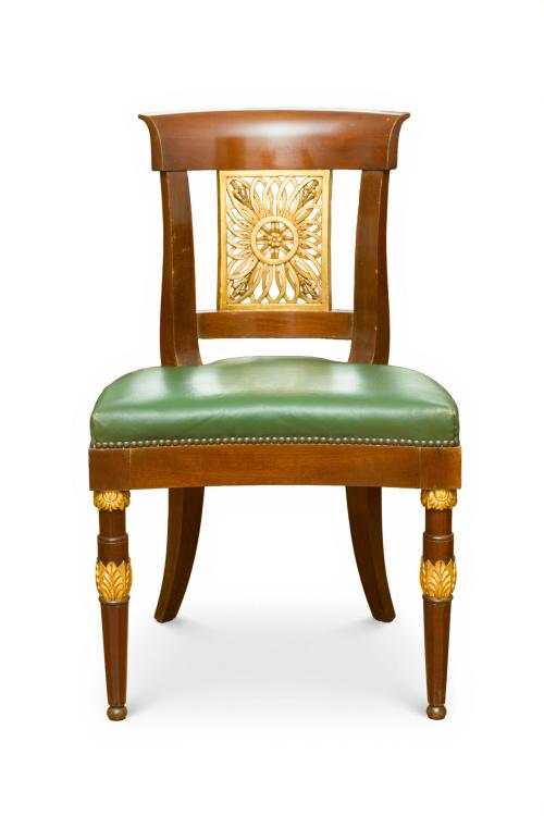 Silla estilo fernandino, s. XIXEn madera, respaldo con pa