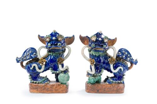 Pareja de leones Foo en porcelana vidriada en tonos azules 